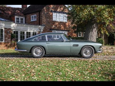 Aston Martin+DB4